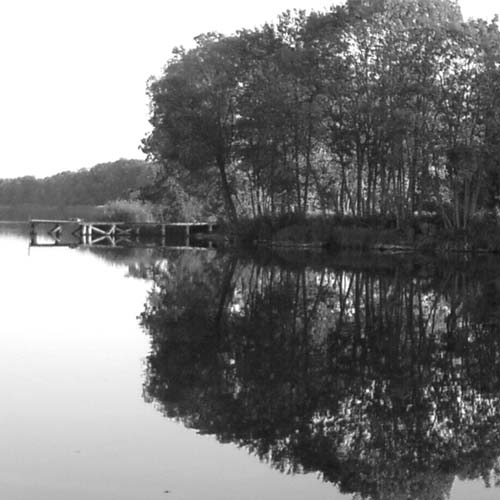haussee mit badesteg